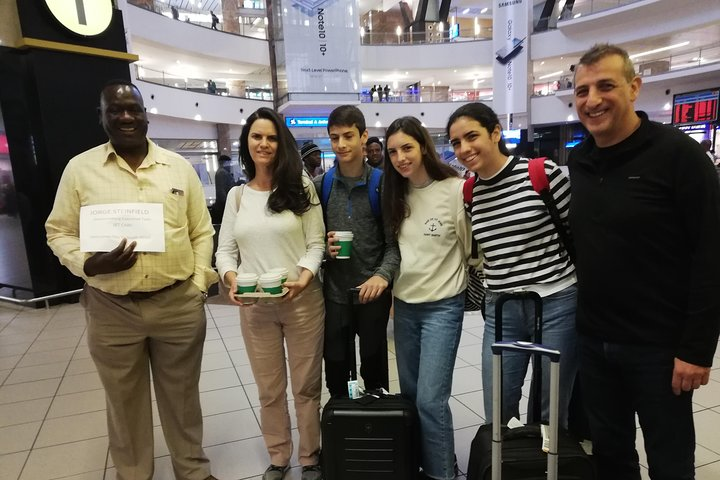 Capetown International Airport Pick Ups And Drop Offs  - Photo 1 of 7